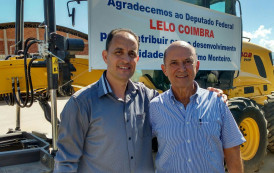 E o Lelo veio. Deputado Federal entregou motoniveladora ao município de JM hoje