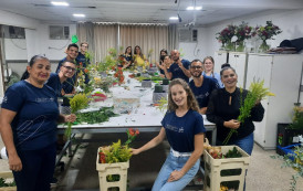 Projeto Ao Som das Flores profissionaliza alunos surdos na ocupação florista