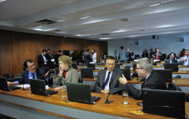 Comissão que vai sabatinar Moraes tem dez investigados na Lava Jato