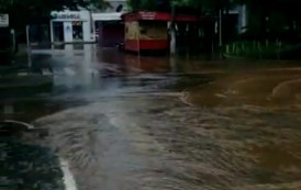 Poucos minutos de chuva e o escoamento mostrou que não está funcionando.