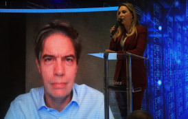 Ricardo Amorim defende política industrial para aumentar produtividade, em evento na Findes