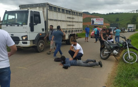 Grave acidente de moto agora no sentido São Tiago-Guaçuí-ES