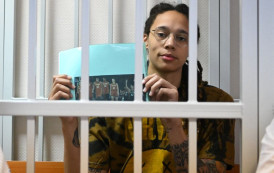 Brittney Griner é condenada a nove anos de prisão na Rússia