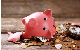 Saques na poupança, economia da Ucrânia e fechamento