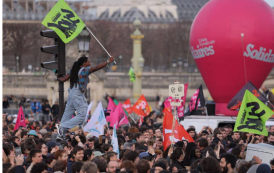 Macron aumenta idade de aposentadoria sem aprovação de deputados