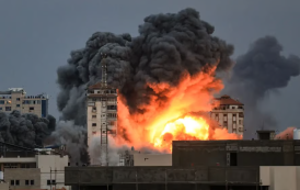 Israel lança chuva de mísseis e fecha cerco em Gaza