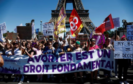 França vira 1º país do mundo a ter aborto na Constituição
