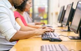 Quarentões querem aprender informática básica
