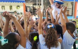 BRK visita escolas para apresentar o Programa Cuidar Mais em 2024
