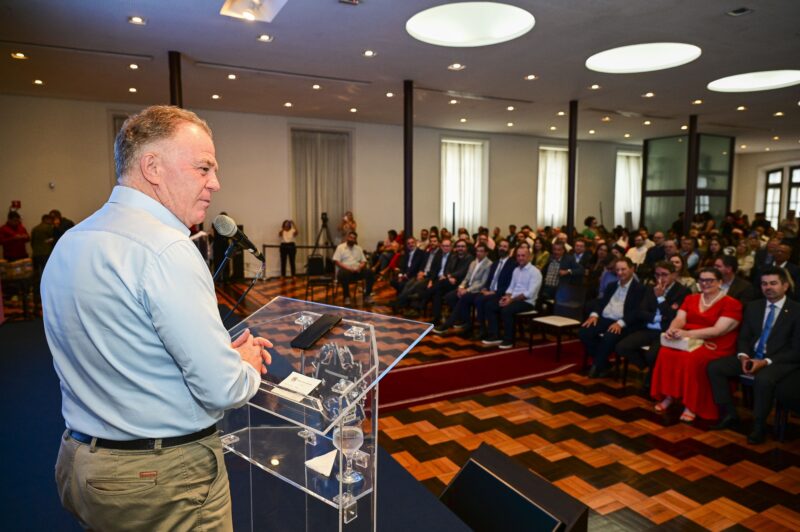 Lideranças apresentam avanços do Plano ES 500 Anos e debatem qualificação profissional para o futuro Lideranças apresentam avanços do Plano ES 500 Anos e debatem qualificação profissional para o futuro