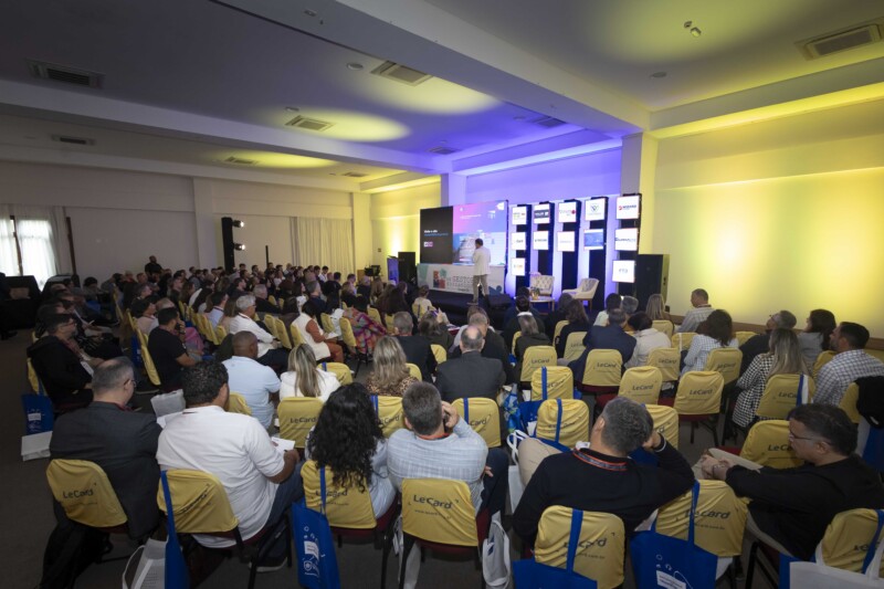 Líderes educacionais vão debater inovação, empreendedorismo e bem-estar durante encontro nas montanhas capixabas Líderes educacionais vão debater inovação, empreendedorismo e bem-estar durante encontro nas montanhas capixabas