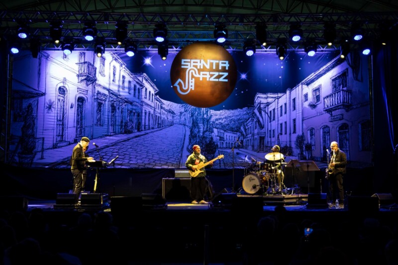 Guitarrista americano Stanley Jordan fará tributo a Jimi Hendrix no Santa Jazz 2026 Guitarrista americano Stanley Jordan fará tributo a Jimi Hendrix no Santa Jazz 2026