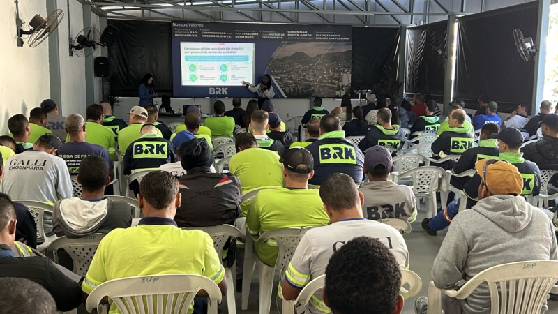 BRK promove palestra sobre conscientização ambiental para funcionários em Cachoeiro BRK promove palestra sobre conscientização ambiental para funcionários em Cachoeiro