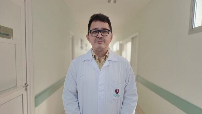 Agosto Azul e Vermelho alerta para prevenção das doenças vasculares
