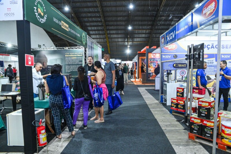 Quem paga, quem autoriza e o prédio suporta? Carros elétricos são tema da Expo Condomínio Completo em Vila Velha, de 26 a 28 de agosto Quem paga, quem autoriza e o prédio suporta? Carros elétricos são tema da Expo Condomínio Completo em Vila Velha, de 26 a 28 de agosto