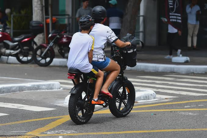 Uso de bicicleta elétrica por menores pode interferir na cobertura do seguro Uso de bicicleta elétrica por menores pode interferir na cobertura do seguro