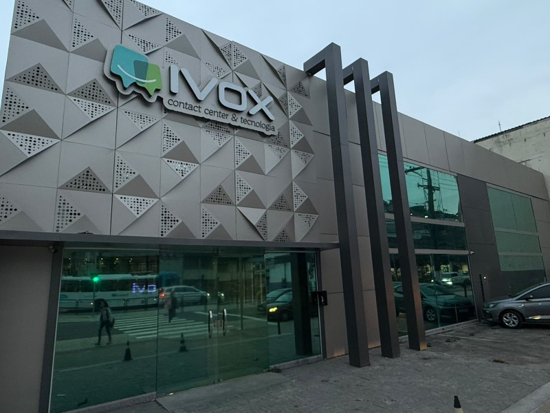 IVOX integra atendimento humano e inteligência artificial para aproximar empresas de seus clientes IVOX integra atendimento humano e inteligência artificial para aproximar empresas de seus clientes